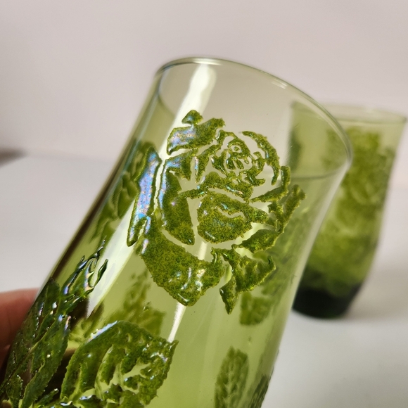 Vintage 1950s Avocado Green Raised Leaf High Ball Tumblers Glasses MCM Roses - Picture 3 of 6